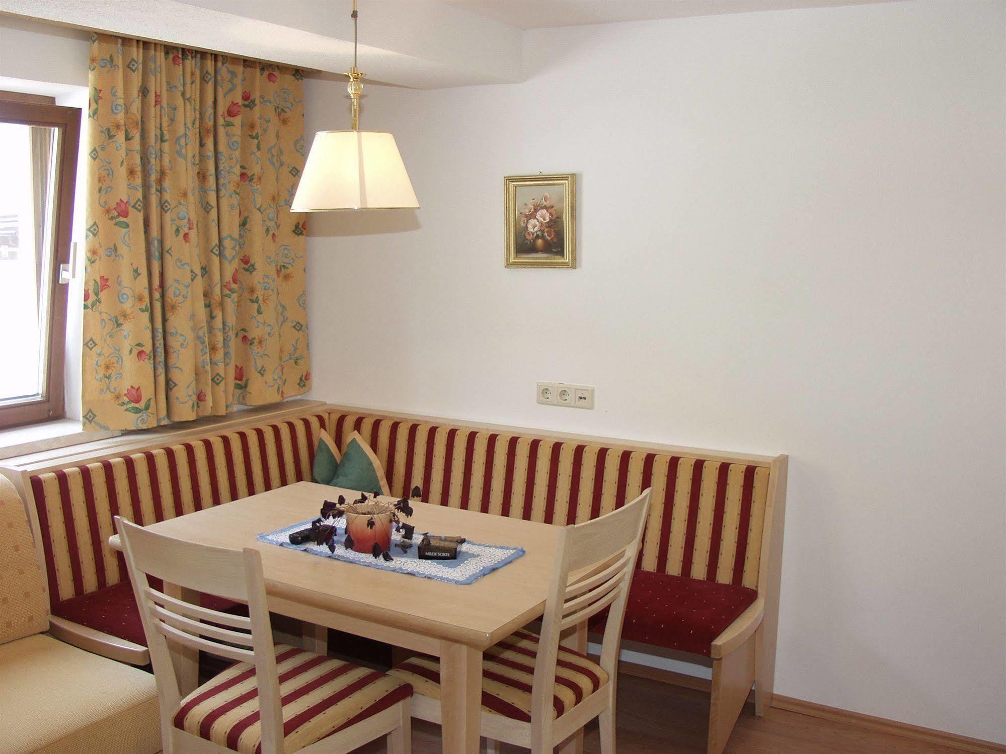 Appartements Steinbock - Ski-In & Ski-Out Tux Dış mekan fotoğraf